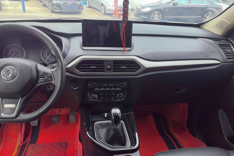 Used Dongfeng Fengon S560 2019 1.8L Manual Urban Model
