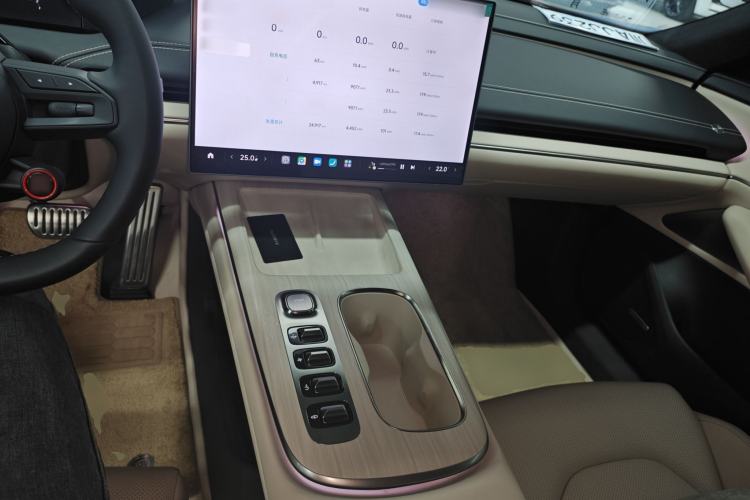 Used  SU7 2024 Four-Wheel Drive Ultra-Long Range Advanced Intelligent Driving Max Edition