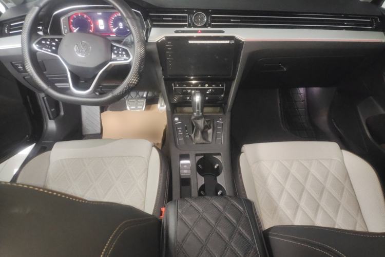 Used Volkswagen Magotan 2023 2 Million Units Commemorative Edition 330TSI DSG Luxury Version