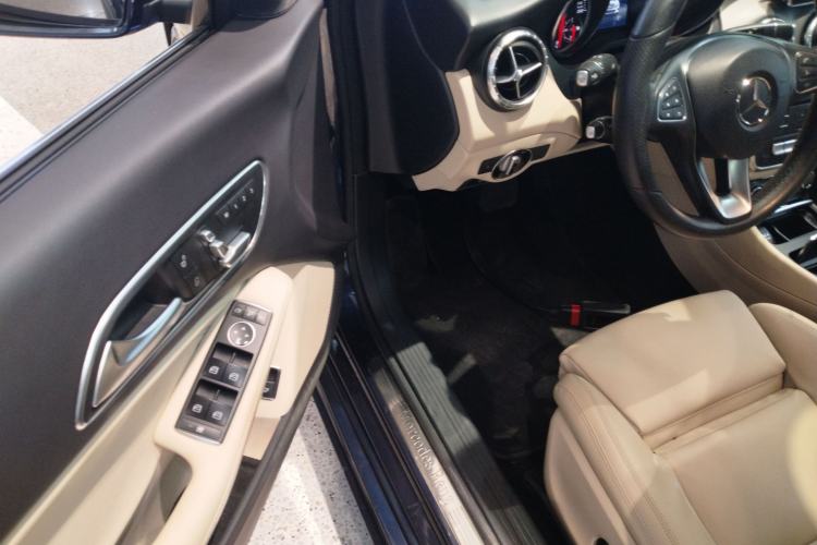 Used Mercedes-Benz CLA 2016 Facelifted CLA 200 Stylish Edition
