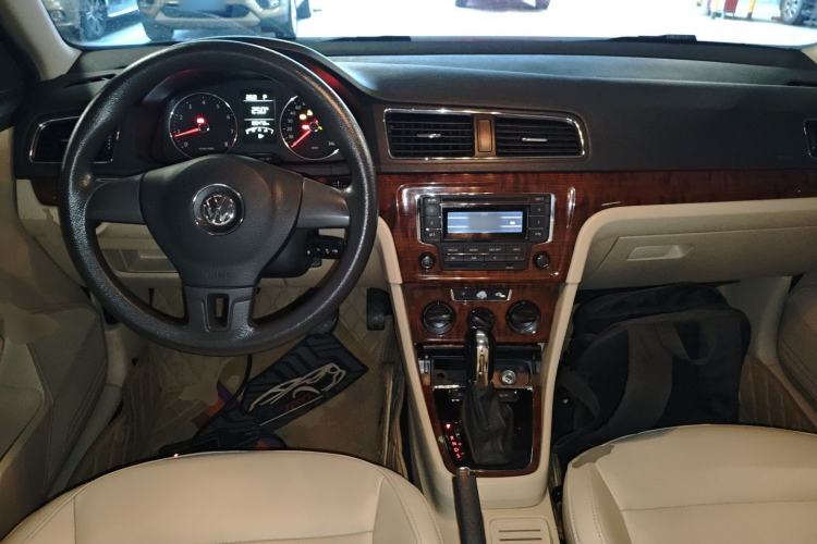 Used Volkswagen Lavida 2013 Restyled Classic 1.6L Automatic Comfort Edition
