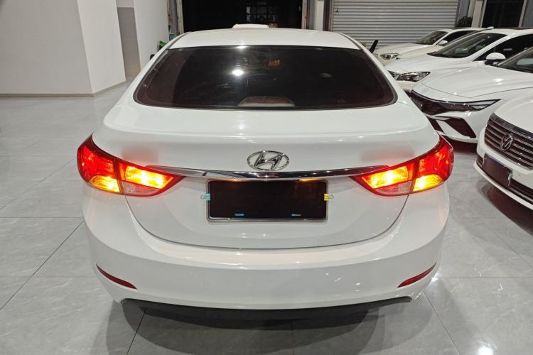 Used Hyundai Elantra 2015 1.6L Automatic Fashion Model
