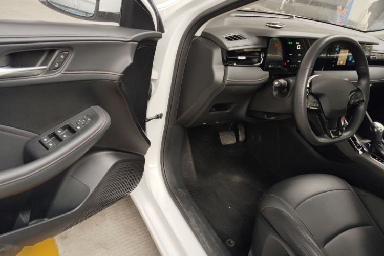 Used Roewe i5 2024 1.5L CVT Luxury Edition