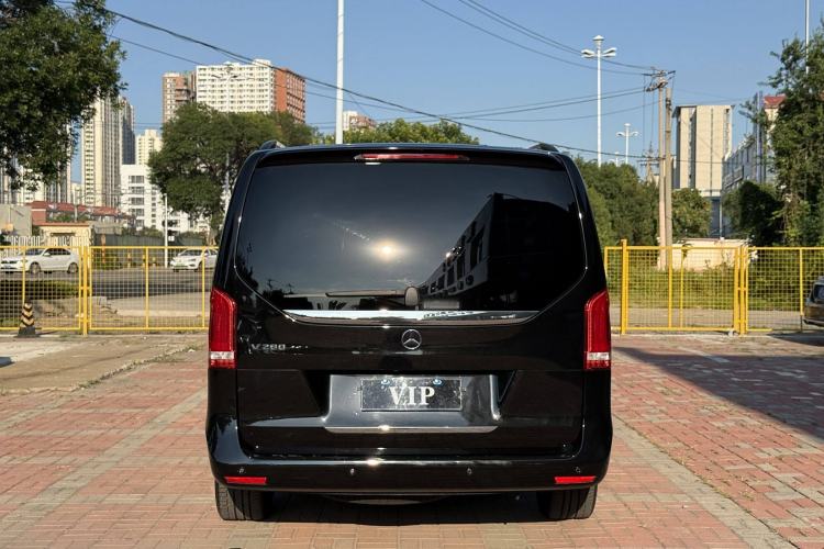 Used Mercedes-Benz V-Class 2021 V 260 Avantgarde Edition
