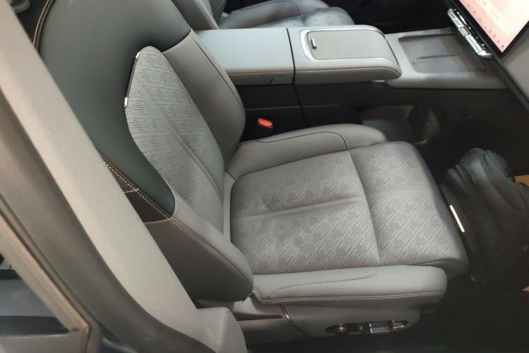 Used Zeekr 7X 2025 75 kWh Rear-Wheel Drive Intelligent Driving Version