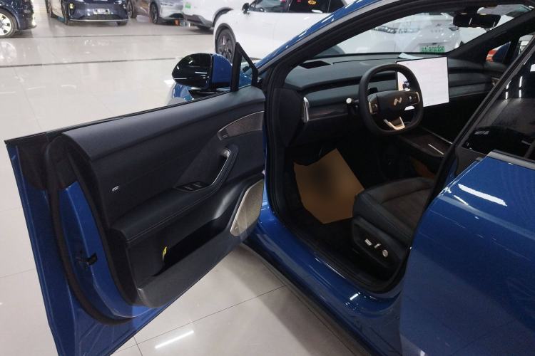 Used ONVO L60 2024 60 kWh Rear-Drive Version
