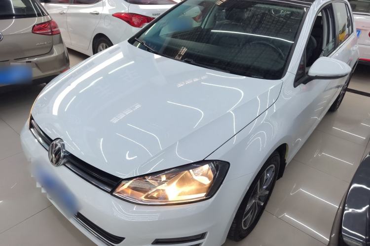 Used Volkswagen Golf 2016 230TSI Automatic Luxury Version
