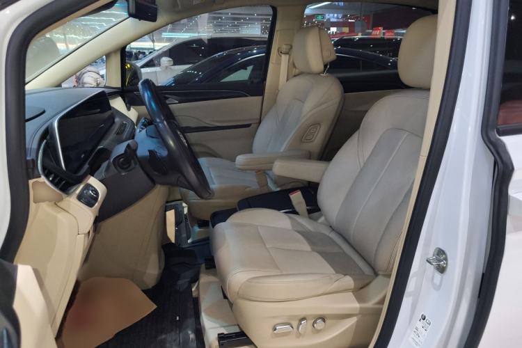 Used Buick GL8 2022 ES Landtrek 653T Luxury Edition
