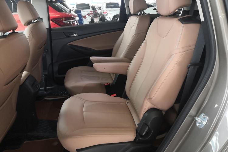 Used Buick GL6 2021 323T Mild Hybrid Connect Prestige Model
