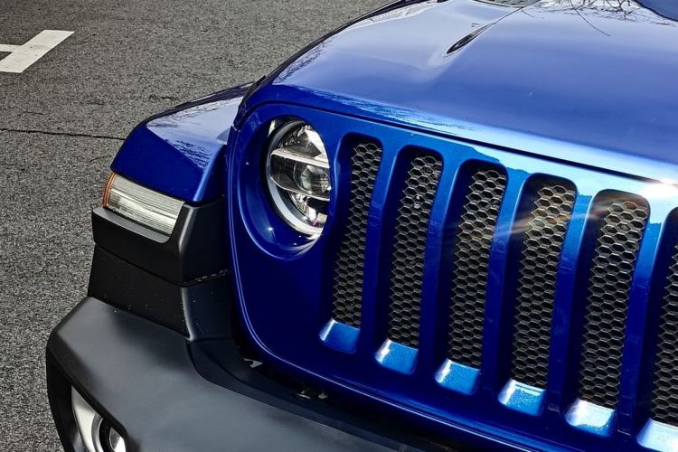 Used  Wrangler 2019 2.0T Sahara Four-Door Brilliant Top Version China VI Emission Standard