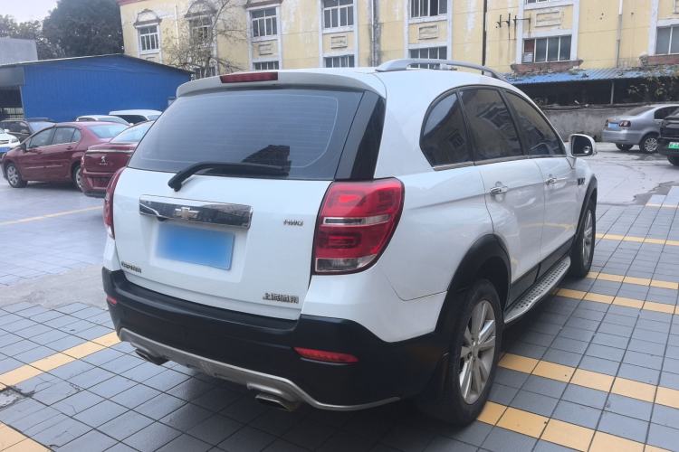Used Chevrolet Captiva 2015 2.4L 4x4 Flagship Edition 7-Seater