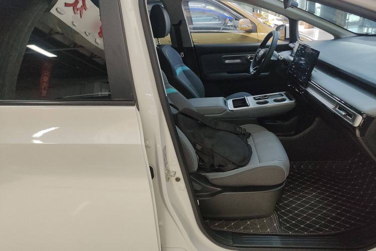 Used AION Y 2023 Younger
