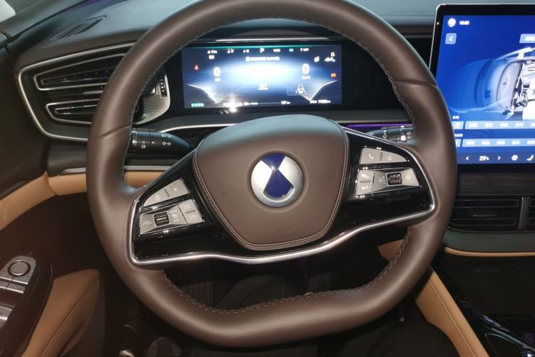 Used Denza D9 2024 EV 600 Four-Wheel-Drive Flagship Model