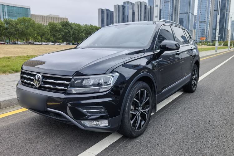 Used Volkswagen Tiguan L 2020 330TSI Automatic Two-Wheel Drive Smart Luxury Edition China VI Standard
