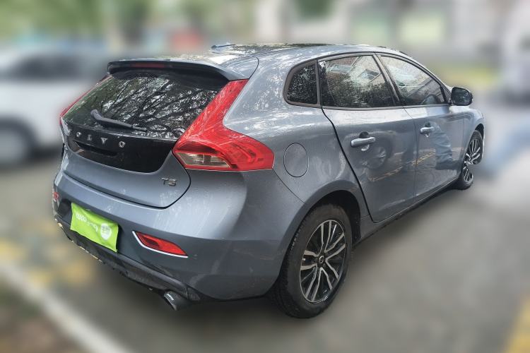 Used Volvo V40 2018 T3 Zhiyi Edition
