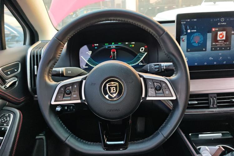 Used BYD Tang New Energy 2018 DM 2.0T All-Wheel Drive Smart Connectivity Enjoyment Model 5 Seats China V Emission Standard
