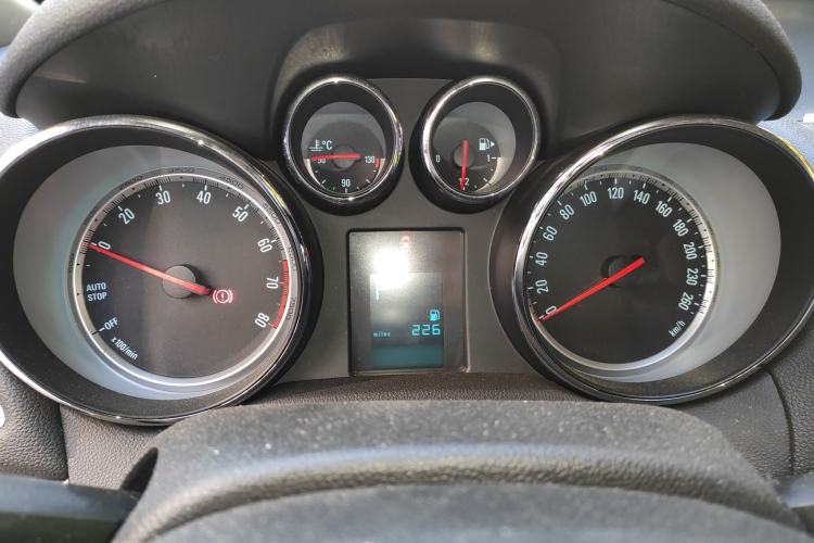 Used Buick Encore 2015 1.4T Automatic Two-Wheel Drive Urban Elite Version
