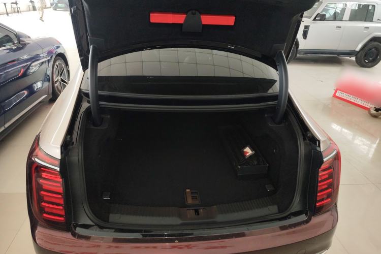 Used Hongqi H9 2024 2.0T Qixiang Luxury Business Edition
