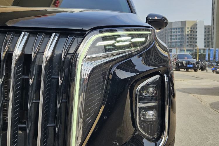 Used Hongqi HS7 PHEV 2024 2.0T PHEV Four-Wheel Drive Flagship Edition 6 Seats
