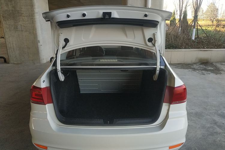 Used Volkswagen Santana 2016 1.4L Manual Fashion Edition
