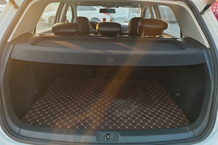 Used Volkswagen Golf 2017 1.6L Automatic Comfort Million-Vehicle Anniversary Edition