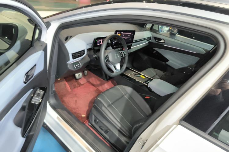 Used Volkswagen ID.4 X 2024 Pure & Smart Edition