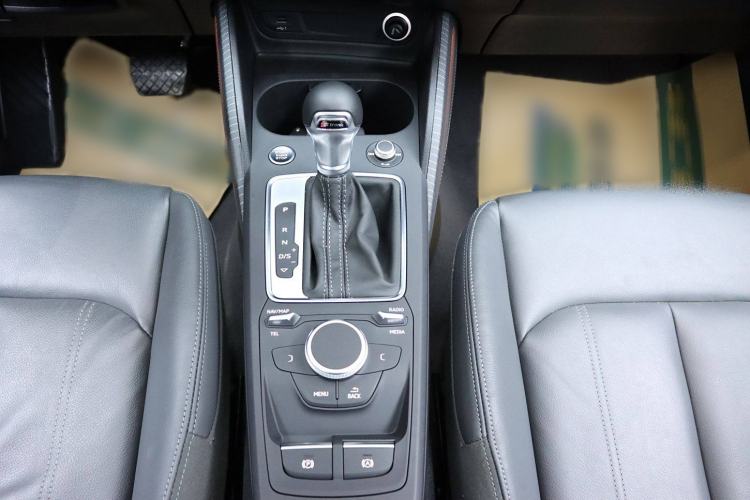 Used Audi Q2L 2022 35 TFSI Fashionable and Elegant Model
