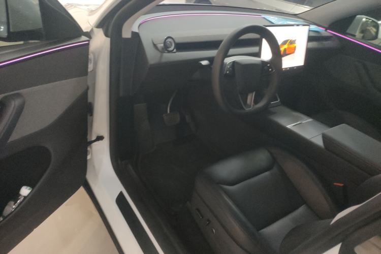 Used Tesla Model Y 2025 Rear-Wheel Drive First Edition