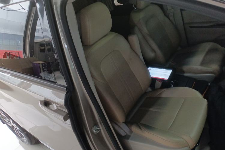 Used Buick GL8 2023 ES Lu Zun Comfort Model
