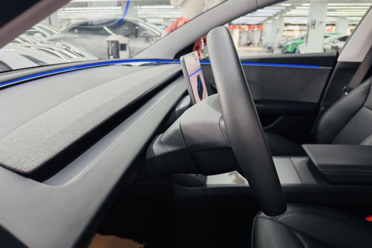 Used Tesla Model 3 2023 Rear-Wheel-Drive Version
