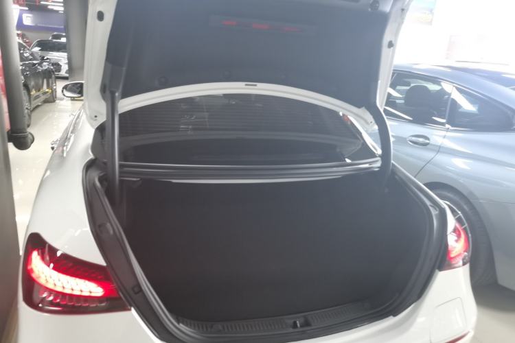 Used Mercedes-Benz E-Class New Energy 2023 E 350 e L Plug-in Hybrid Sports Sedan