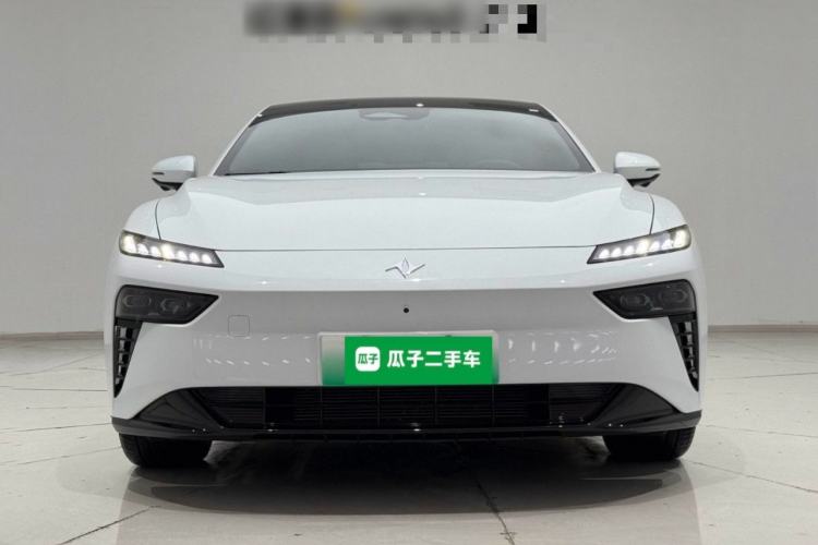 Used  eπ007 2024 Range-Extended 200 Air Edition