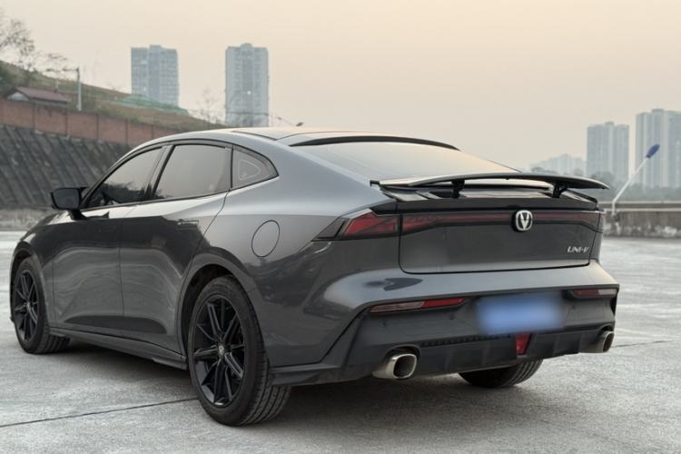 Used Changan UNI-V 2022 1.5T Prestige Version
