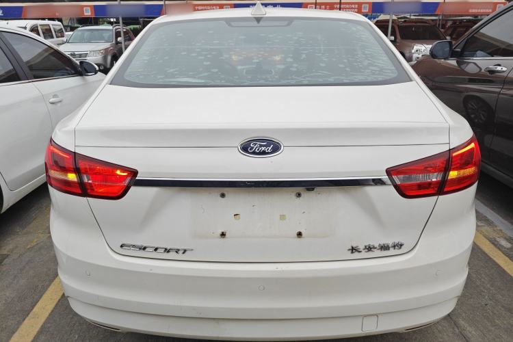 Used Ford Escort 2015 1.5L Automatic Fashion Model