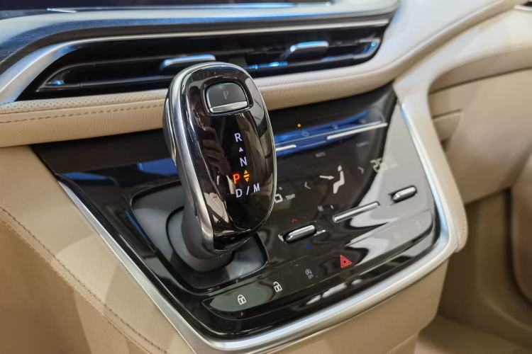 Used Buick GL8 2021 ES Landtrek 653T Luxury Model