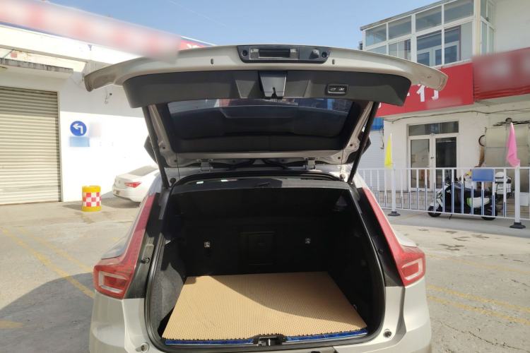 Used Volvo XC40 2023 B4 4x4 Smart Luxury Edition