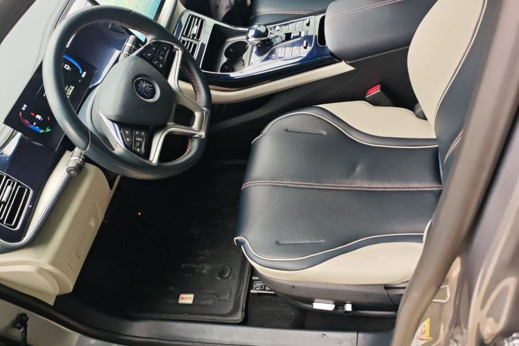 Used BYD Qin PLUS 2023 Champion Edition DM-i 120KM Excellence Model
