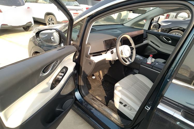 Used VOYAH Dream 2025 PHEV Four-Wheel-Drive Flagship Kunpeng Edition