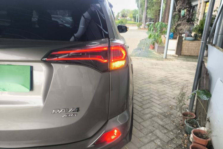 Used Toyota RAV4 2018 2.5L Automatic 4x4 Elite i Edition
