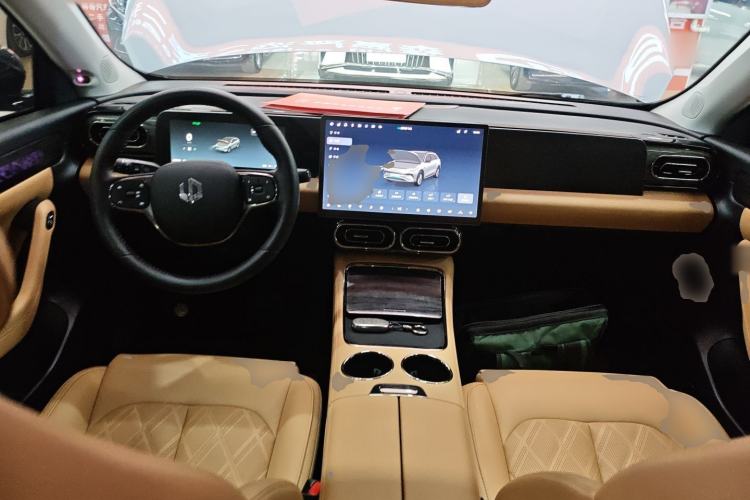 Used Leapmotor C11 2024 Range-Extended 300 Luxury Edition
