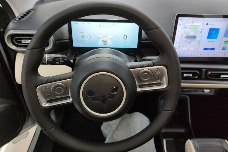 Used Wuling Bingo PLUS 2024 330 km Range Five-Seater Version
