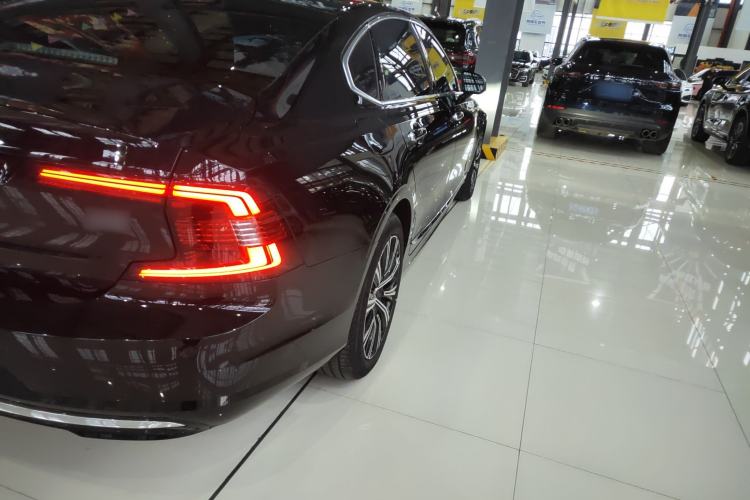 Used Volvo S90 2022 B5 Zhiyi Luxury Edition
