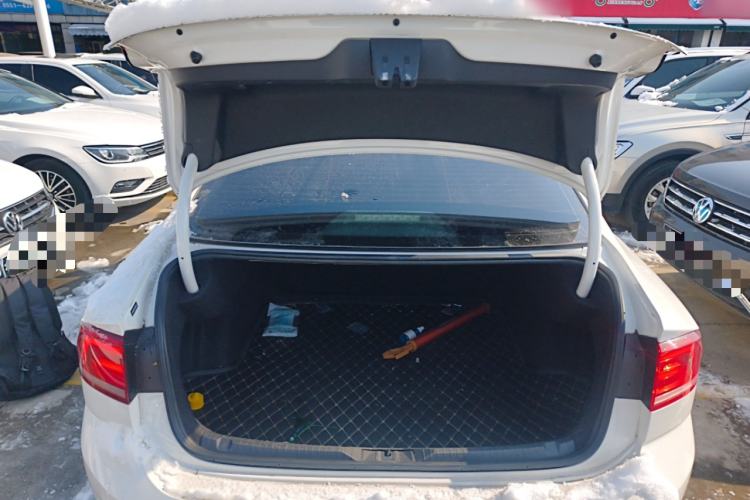 Used Volkswagen Lamando 2015 230TSI DSG Fashion Edition
