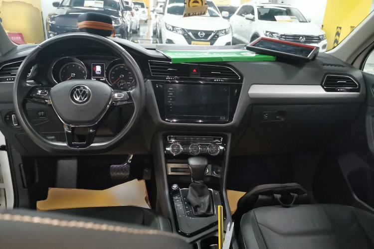 Used Volkswagen Tiguan L 2021 330TSI Automatic Two-Wheel Drive Smart Edition
