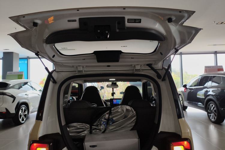 Used Geely Galaxy Panda 2023 Panda Mini 200km Endurance Bear
