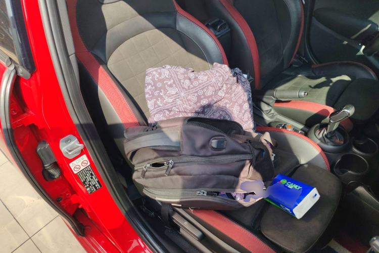 Used  MINI 2019 2.0T COOPER S Racing Edition Five-Door Version
