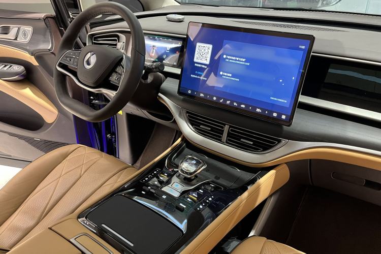 Used Denza D9 2024 DM-i 980 Four-Wheel Drive Flagship Model
