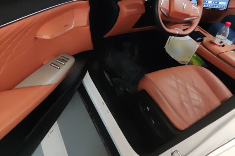 Used  S07 2023 200Max Range-Extended Version