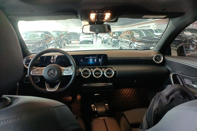 Used Mercedes-Benz A-Class 2022 Restyled A 200 L Sport Sedan Fashion Version
