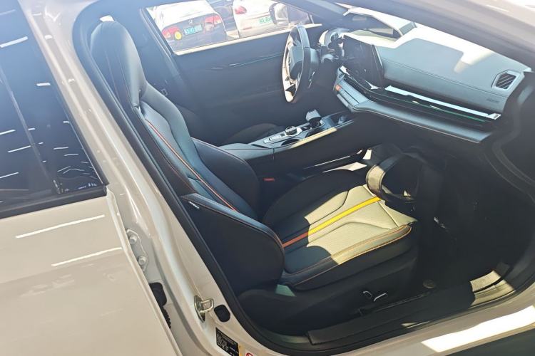 Used Changan UNI-V 2024 1.5T Prestige Edition
